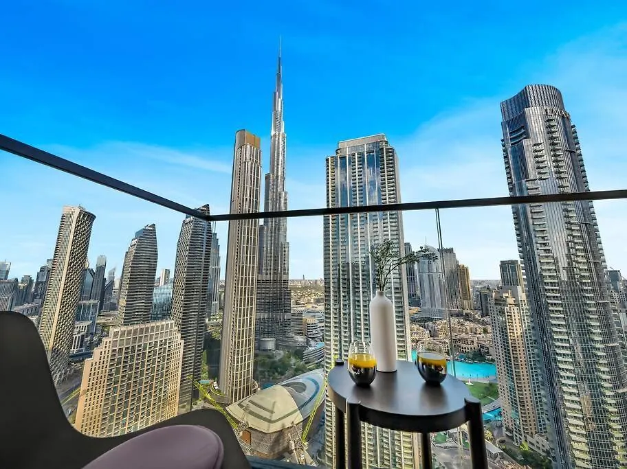 Modern High Rise 2Br Apartment With Burj Khalifa Views, Steps From Dubai Opera And Near Dubai Mall