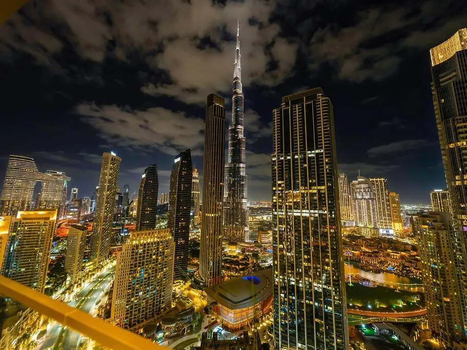 Modern High Rise 2Br Apartment With Burj Khalifa Views, Steps From Dubai Opera And Near Dubai Mall 0*,  United Arab Emirates
