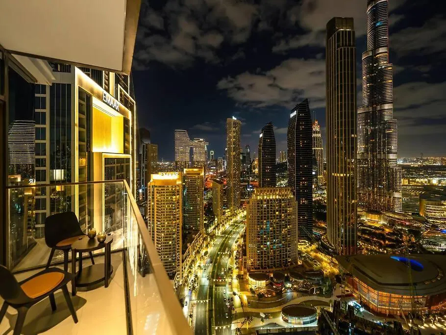 Modern High Rise 2Br Apartment With Burj Khalifa Views, Steps From Dubai Opera And Near Dubai Mall