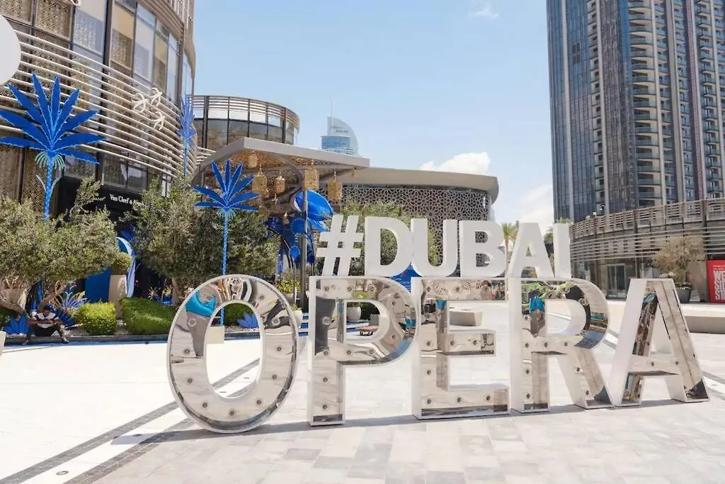Modern High Rise 2Br Apartment With Burj Khalifa Views, Steps From Dubai Opera And Near Dubai Mall