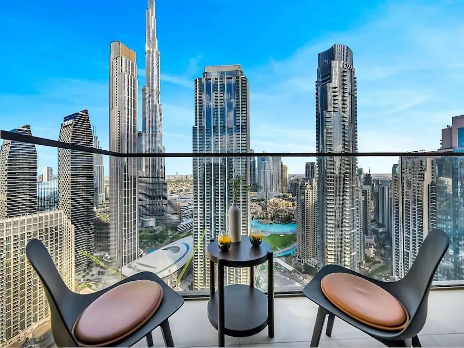 Modern High Rise 2Br Apartment With Burj Khalifa Views, Steps From Dubai Opera And Near Dubai Mall