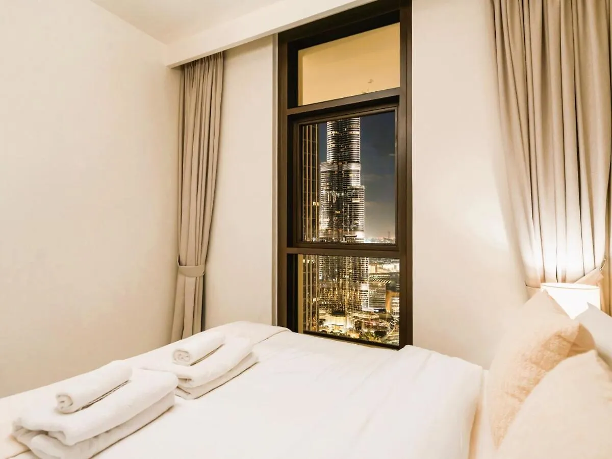 Modern High Rise 2Br Apartment With Burj Khalifa Views, Steps From Dubai Opera And Near Dubai Mall