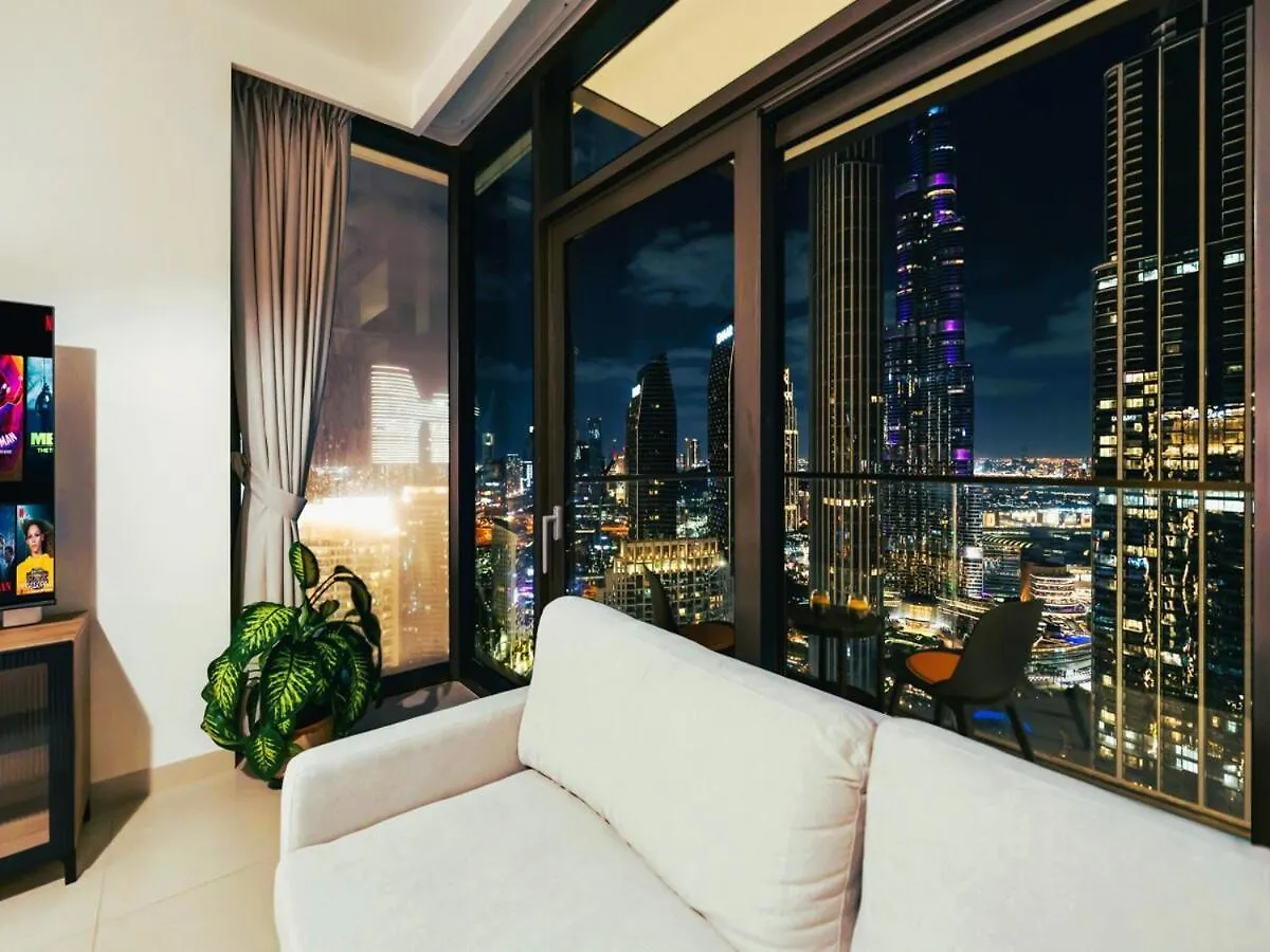 Modern High Rise 2Br Apartment With Burj Khalifa Views, Steps From Dubai Opera And Near Dubai Mall