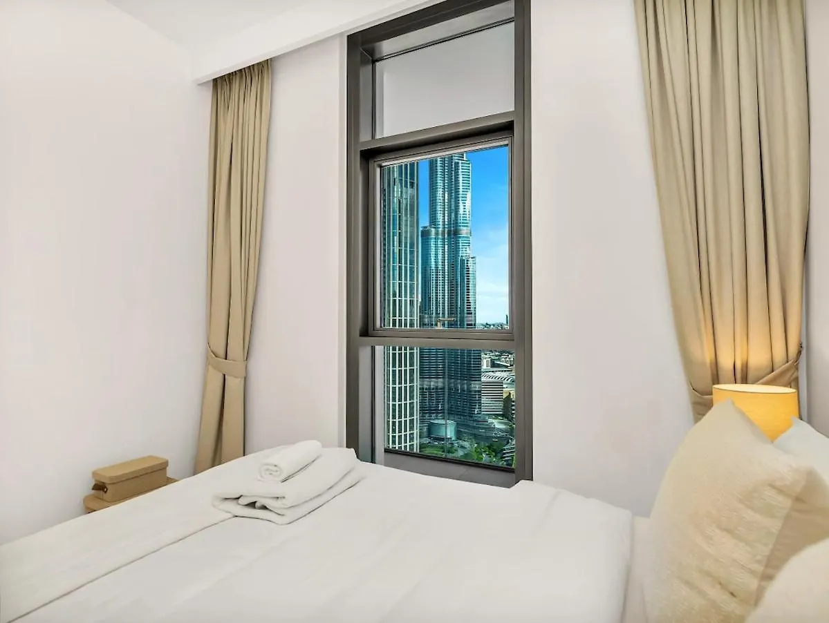 Modern High Rise 2Br Apartment With Burj Khalifa Views, Steps From Dubai Opera And Near Dubai Mall