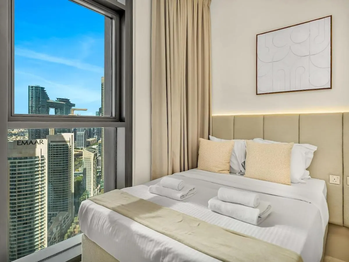 Modern High Rise 2Br Apartment With Burj Khalifa Views, Steps From Dubai Opera And Near Dubai Mall