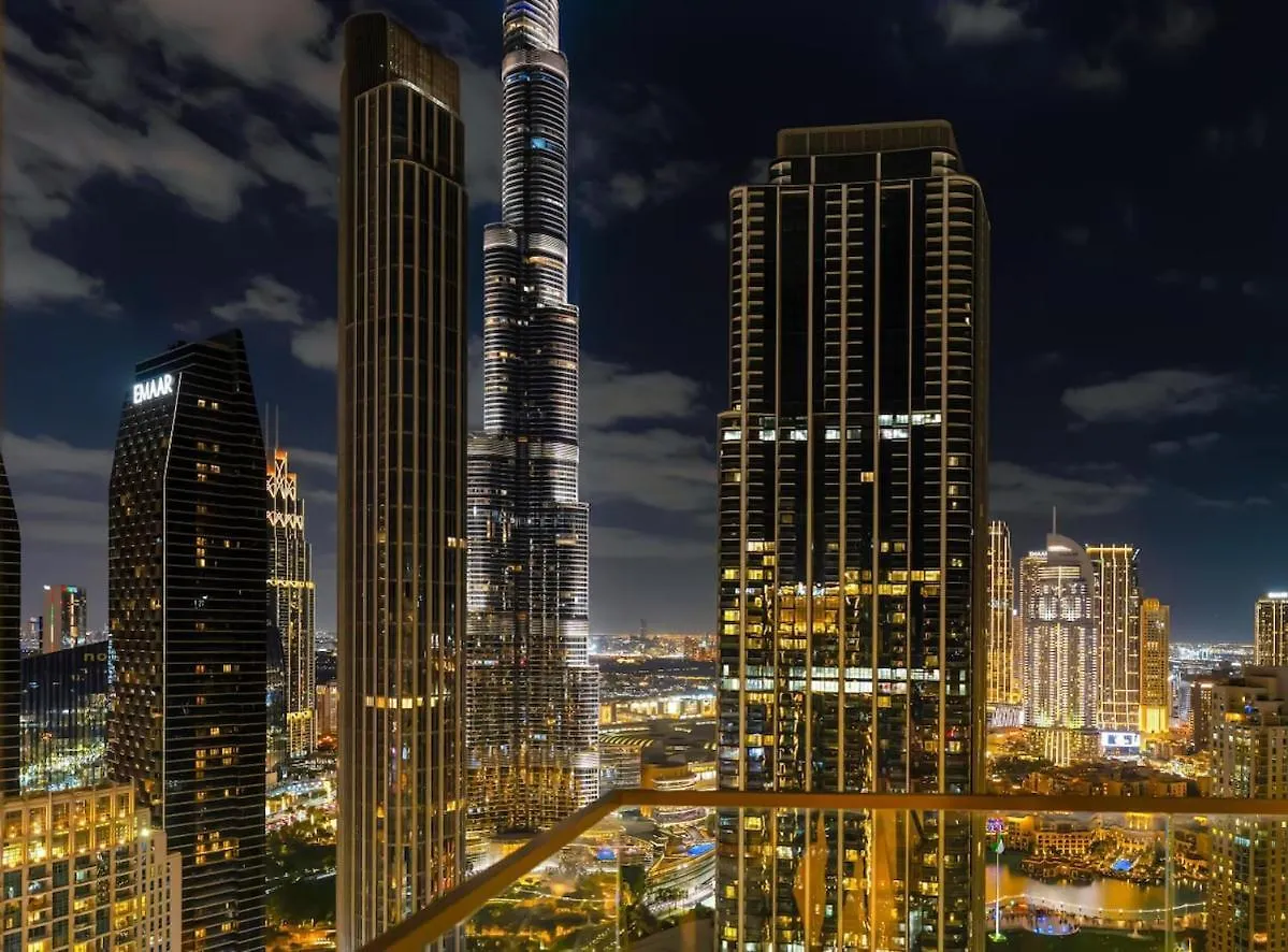 Modern High Rise 2Br Apartment With Burj Khalifa Views, Steps From Dubai Opera And Near Dubai Mall